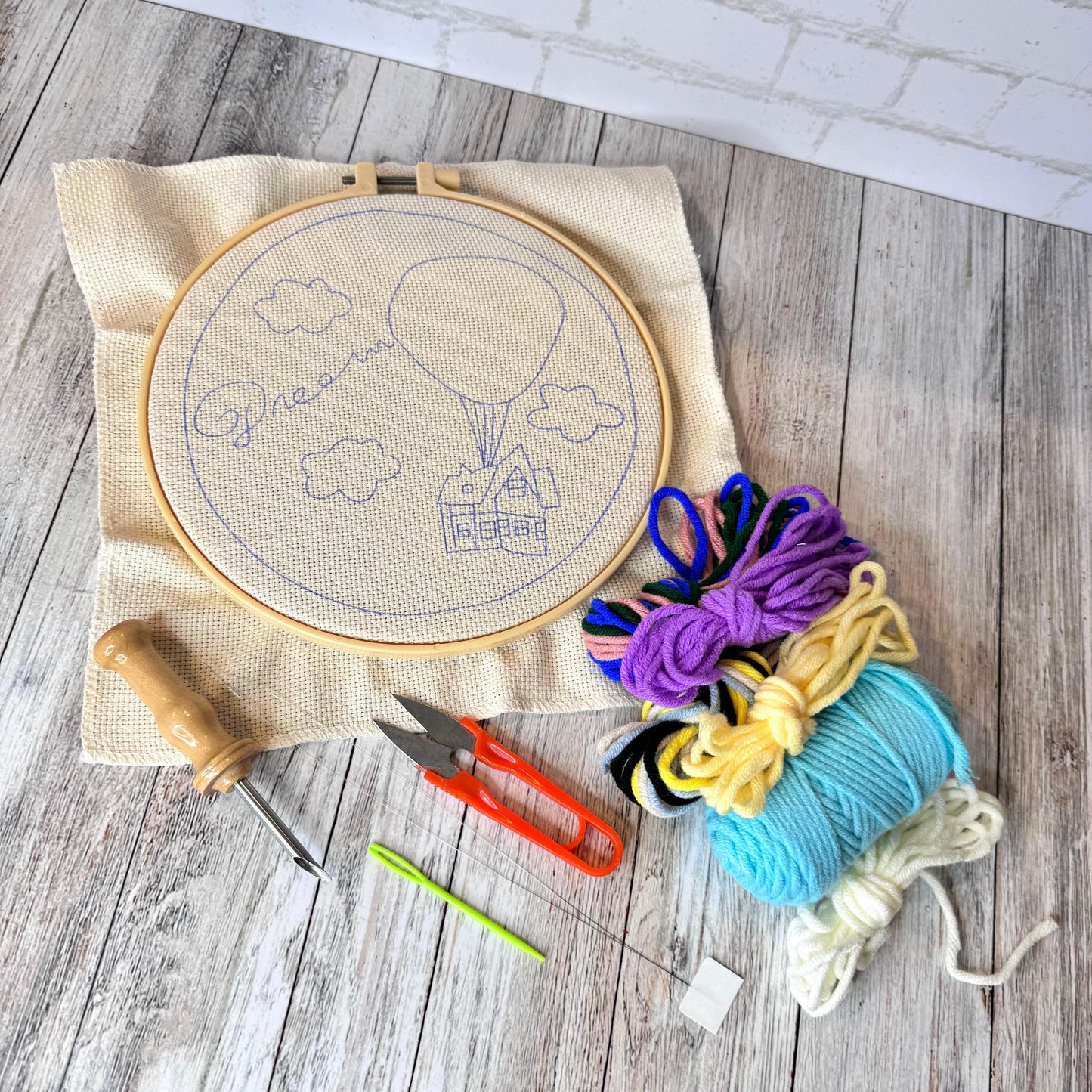 Sandia - Kit para Bordar con Lanas